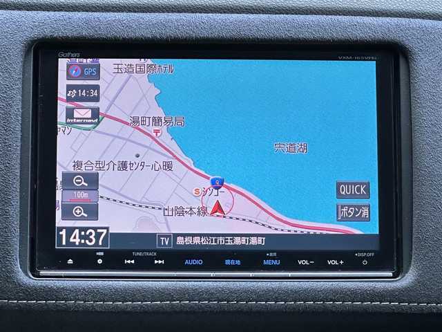 ホンダ ヴェゼル ハイブリッド RS ホンダセンシング 島根県 2016(平28)年 3.8万km ホワイトオーキッドパール 純正8インチナビ/CD/DVD/DTV/Bluetooth/バックカメラ/レーダークルーズコントロール/ハーフレザー調シート/シートヒーター /LEDオートライト/前後ドライブレコーダー/ビルトインETC/ステアリングスイッチ/パドルシフト/スマートキー/スペアキー /プッシュスタート /コーナーセンサー /ドアバイザー