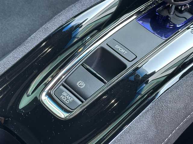 ホンダ ヴェゼル ハイブリッド RS ホンダセンシング 島根県 2016(平28)年 3.8万km ホワイトオーキッドパール 純正8インチナビ/CD/DVD/DTV/Bluetooth/バックカメラ/レーダークルーズコントロール/ハーフレザー調シート/シートヒーター /LEDオートライト/前後ドライブレコーダー/ビルトインETC/ステアリングスイッチ/パドルシフト/スマートキー/スペアキー /プッシュスタート /コーナーセンサー /ドアバイザー