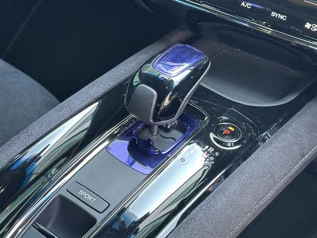 ホンダ ヴェゼル ハイブリッド RS ホンダセンシング 島根県 2016(平28)年 3.8万km ホワイトオーキッドパール 純正8インチナビ/CD/DVD/DTV/Bluetooth/バックカメラ/レーダークルーズコントロール/ハーフレザー調シート/シートヒーター /LEDオートライト/前後ドライブレコーダー/ビルトインETC/ステアリングスイッチ/パドルシフト/スマートキー/スペアキー /プッシュスタート /コーナーセンサー /ドアバイザー