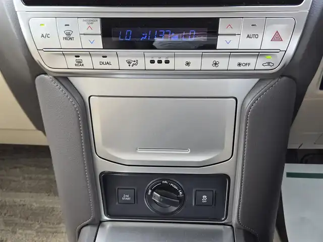 トヨタ ランドクルーザー プラド TX Lパッケージ 鹿児島県 2019(平31)年 6.7万km ホワイトパールクリスタルシャイン ムーンルーフ　/モデリスタエアロ（リア／フロント）　/ルーフレール　/ＡＬＰＩＮＥナビ　/Ｂｌｕｅｔｏｏｔｈオーディオ　/バックカメラ　/Ｄ＋Ｎ席シートヒーター　/Ｄ＋Ｎ席シートベンチレーション/D+N席パワーシート　/ビルトインＥＴＣ/前方ドライブレコーダー/前後コーナーセンサー/レーダークルーズコントロール/純正アルミホイール(19インチ)/横滑り防止装置/レーンキープアシスト/プッシュスタート/スマートキー/エアバッグ(W+サイド)/カーテンエアバッグ