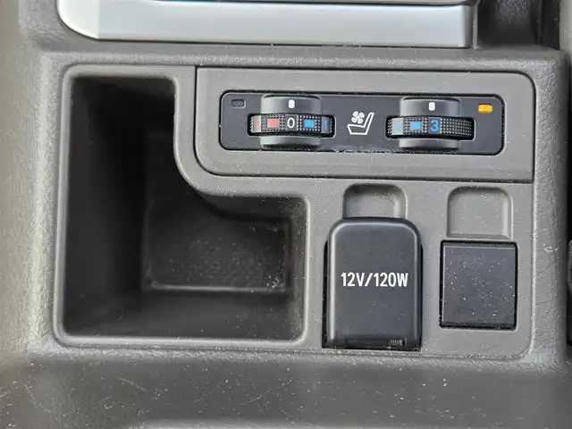 トヨタ ランドクルーザー プラド TX Lパッケージ 鹿児島県 2019(平31)年 6.7万km ホワイトパールクリスタルシャイン ムーンルーフ　/モデリスタエアロ（リア／フロント）　/ルーフレール　/ＡＬＰＩＮＥナビ　/Ｂｌｕｅｔｏｏｔｈオーディオ　/バックカメラ　/Ｄ＋Ｎ席シートヒーター　/Ｄ＋Ｎ席シートベンチレーション/D+N席パワーシート　/ビルトインＥＴＣ/前方ドライブレコーダー/前後コーナーセンサー/レーダークルーズコントロール/純正アルミホイール(19インチ)/横滑り防止装置/レーンキープアシスト/プッシュスタート/スマートキー/エアバッグ(W+サイド)/カーテンエアバッグ