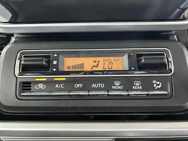 スズキ スペーシア カスタム HYBRID XS 佐賀県 2019(平31)年 5.4万km ピュアホワイトP 社外7インチナビ/フルセグTV/Bluetooth/CD/DVD/両側パワースライドドア/運転席シートヒーター/後席サンシェード/後席サーキュレーター/衝突被害軽減システム/パーキングソナー/横滑り防止装置/アイドリングストップ/オートライト/オートマチックハイビーム/LEDヘッドライト/フォグランプ/純正フロアマット/純正15インチアルミホイール/スペアキー（1本）/保証書/取扱説明書