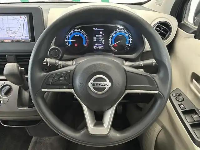 日産 デイズ S 鹿児島県 2020(令2)年 1.7万km ブラック 社外ナビ（AVIC-HRZ900）/バックカメラ/フルセグTV/前後ドライブレコーダー/オートライト/ハロゲンヘッドライト/純正フロアマット/パワーウィンドウ/パワーステアリング/リモコンキー/横滑り防止装置/盗難防止装置/衝突被害軽減システム