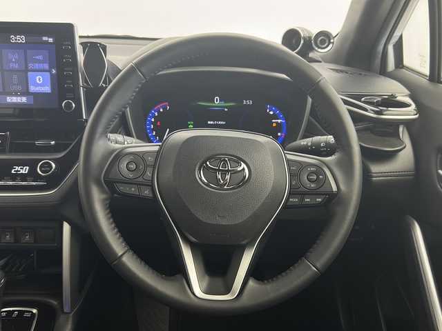 トヨタ カローラ クロス ハイブリッド Z 宮城県 2023(令5)年 5万km プラチナホワイトパールマイカ 4WD/ワンオーナー/純正９インチディスプレイオーディオナビ/(AM/FM/CD/DVD/USB/BT/TV/Miracast)/全方位カメラ/HDMI入力端子/CD・DVDプレーヤー/社外ツイーター/ハーフレザー/パワーシート/シートヒーター/レーダークルーズコントロール/ETC/前後ドライブレコーダー/プッシュスタート/スマートキー/オートマチックハイビーム/LEDヘッドライト/フォグランプ/ドアバイザー/純正フロアマット/純正18インチアルミホイール/保証書