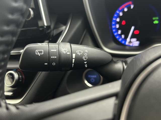 トヨタ カローラ クロス ハイブリッド Z 宮城県 2023(令5)年 5万km プラチナホワイトパールマイカ 4WD/ワンオーナー/純正９インチディスプレイオーディオナビ/(AM/FM/CD/DVD/USB/BT/TV/Miracast)/全方位カメラ/HDMI入力端子/CD・DVDプレーヤー/社外ツイーター/ハーフレザー/パワーシート/シートヒーター/レーダークルーズコントロール/ETC/前後ドライブレコーダー/プッシュスタート/スマートキー/オートマチックハイビーム/LEDヘッドライト/フォグランプ/ドアバイザー/純正フロアマット/純正18インチアルミホイール/保証書
