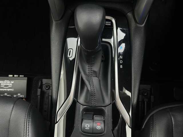 トヨタ カローラ クロス ハイブリッド Z 宮城県 2023(令5)年 5万km プラチナホワイトパールマイカ 4WD/ワンオーナー/純正９インチディスプレイオーディオナビ/(AM/FM/CD/DVD/USB/BT/TV/Miracast)/全方位カメラ/HDMI入力端子/CD・DVDプレーヤー/社外ツイーター/ハーフレザー/パワーシート/シートヒーター/レーダークルーズコントロール/ETC/前後ドライブレコーダー/プッシュスタート/スマートキー/オートマチックハイビーム/LEDヘッドライト/フォグランプ/ドアバイザー/純正フロアマット/純正18インチアルミホイール/保証書