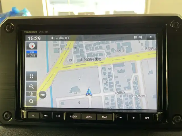 スズキ ジムニー XC 道央・札幌 2023(令5)年 1.2万km シフォンアイボリーM ・ワ・ンオーナー/・4WD/ターボ/・純正8インチSDナビ /　　（フルセグTV/CD/DVD/BT)/・バックカメラ　/・デュアルセンサーブレーキサポート　/・オートライト/LEDヘッドライト　/・クルーズコントロール/・サイドエアロ　/・シートヒーター前席　/・ドライブレコーダー前後　/・社外フロアマット/・純正16アルミホイール/・レーンキープアシスト/・ダウンヒルアシストコントロール/・ボンネットバイザー/・サイドアンダーミラー/・給油口ガラスリッド/・リアステップラダー/・ビルトインETC