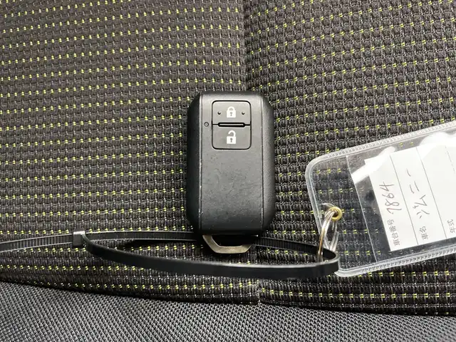 スズキ ジムニー XC 道央・札幌 2023(令5)年 1.2万km シフォンアイボリーM ・ワ・ンオーナー/・4WD/ターボ/・純正8インチSDナビ /　　（フルセグTV/CD/DVD/BT)/・バックカメラ　/・デュアルセンサーブレーキサポート　/・オートライト/LEDヘッドライト　/・クルーズコントロール/・サイドエアロ　/・シートヒーター前席　/・ドライブレコーダー前後　/・社外フロアマット/・純正16アルミホイール/・レーンキープアシスト/・ダウンヒルアシストコントロール/・ボンネットバイザー/・サイドアンダーミラー/・給油口ガラスリッド/・リアステップラダー/・ビルトインETC