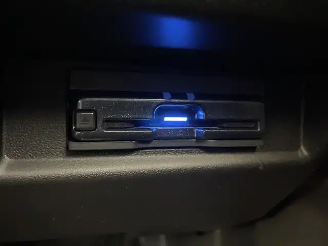 スズキ ジムニー XC 道央・札幌 2023(令5)年 1.2万km シフォンアイボリーM ・ワ・ンオーナー/・4WD/ターボ/・純正8インチSDナビ /　　（フルセグTV/CD/DVD/BT)/・バックカメラ　/・デュアルセンサーブレーキサポート　/・オートライト/LEDヘッドライト　/・クルーズコントロール/・サイドエアロ　/・シートヒーター前席　/・ドライブレコーダー前後　/・社外フロアマット/・純正16アルミホイール/・レーンキープアシスト/・ダウンヒルアシストコントロール/・ボンネットバイザー/・サイドアンダーミラー/・給油口ガラスリッド/・リアステップラダー/・ビルトインETC