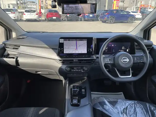 日産 ノート X 石川県 2023(令5)年 5.5万km ピュアホワイトパール プロパイロット/メーカー純正ナビ/フルセグTV/全方位カメラ/ETC/ドライブレコーダー/デジタルミラー/ブラインドスポットモニター/プロパイロット/エマージェンシーブレーキ/インテリキー/プッシュスタート/電動ミラー/保証書