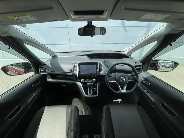 日産 セレナ ハイウェイスター 千葉県 2017(平29)年 6.2万km マルーンレッド 2トーン 衝突軽減ブレーキ/全方位カメラ/後席モニター/両側パワースライドドア/純正９インチＳＤナビ/フルセグＴＶ/ＥＴＣ/純正１６インチＡＷ/コーナーセンサー/ＬＥＤヘッドライト/オートライト