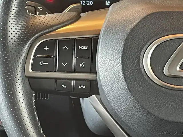 レクサス ＲＸ 450h Fスポーツ 高知県 2021(令3)年 3.9万km ホワイトノーヴァガラスフレーク LEXUS SAFETY SYSTEM +/ＬＫＡ（レーンキープアシスト）/ＢＳＭ（ブラインドスポットモニター）/純正ナビ/　【AM/FM/フルセグTV/CD/Blue tooth】/３６０°カメラ/　【フロント・サイド・バック】/黒/白ツートンレザーシート/D/N席パワーシート/ヒートヒータ＆エアーシート/ハンドルヒータ/ムーンルーフ/電動リアゲート/社外前後ドライブレコーダー