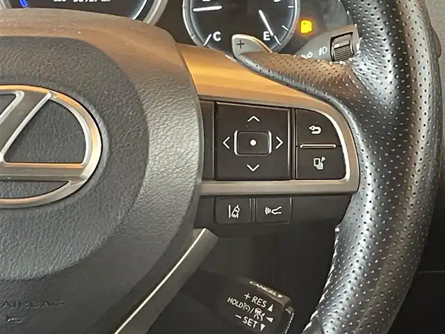 レクサス ＲＸ 450h Fスポーツ 高知県 2021(令3)年 3.9万km ホワイトノーヴァガラスフレーク LEXUS SAFETY SYSTEM +/ＬＫＡ（レーンキープアシスト）/ＢＳＭ（ブラインドスポットモニター）/純正ナビ/　【AM/FM/フルセグTV/CD/Blue tooth】/３６０°カメラ/　【フロント・サイド・バック】/黒/白ツートンレザーシート/D/N席パワーシート/ヒートヒータ＆エアーシート/ハンドルヒータ/ムーンルーフ/電動リアゲート/社外前後ドライブレコーダー