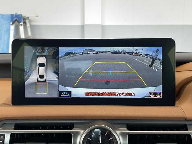 レクサス ＩＳ 300h バージョンL 富山県 2022(令4)年 2.4万km ソニッククォーツ 4WD/レクサスセーフティシステムプラス/衝突被害軽減ブレーキ/レーンキープアシスト/クリアランスソナー/レーダークルーズコントロール/ブラインドスポットモニター/パノラミックビューモニター/三眼LEDヘッドライト/純正メーカーナビ/フルセグ/Bluetooth/Miracast/レザーシート/シートベンチレーション/ETC2.0/AC100V/スペアキー