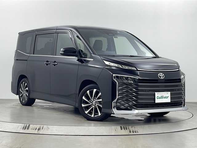 トヨタ ヴォクシー S－Z 埼玉県 2023(令5)年 2.5万km 黒 快適利便パッケージ/両側パワースライドドア/クルーズコントロール/ETC2.0/コーナーセンサー/パーキングブレーキサポート/純正ナビ/バックカメラ/前席シートヒータ/ドアバイザー/純正アルミ/純正フロアマット/ウィンカーミラー/前ドラレコ/革巻きハンドル/スペアキー/プッシュスタート