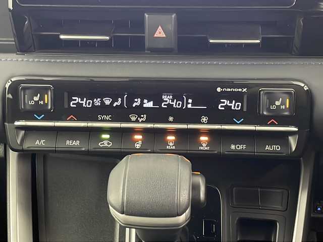 トヨタ ヴォクシー S－Z 埼玉県 2023(令5)年 2.5万km 黒 快適利便パッケージ/両側パワースライドドア/クルーズコントロール/ETC2.0/コーナーセンサー/パーキングブレーキサポート/純正ナビ/バックカメラ/前席シートヒータ/ドアバイザー/純正アルミ/純正フロアマット/ウィンカーミラー/前ドラレコ/革巻きハンドル/スペアキー/プッシュスタート