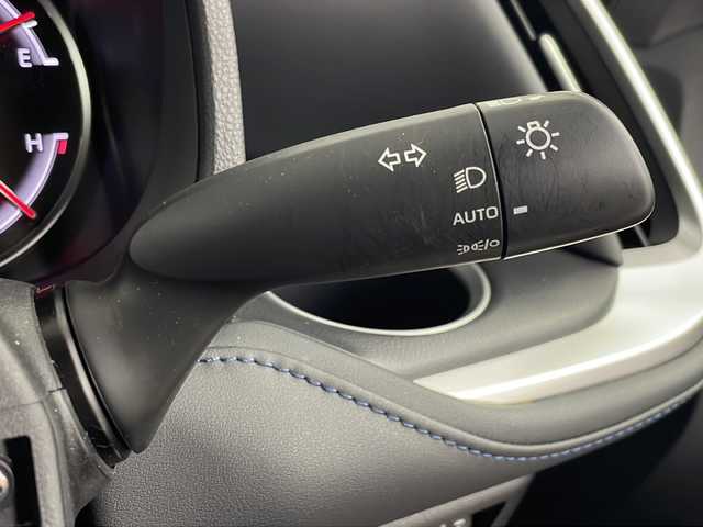 トヨタ ヴォクシー S－Z 埼玉県 2023(令5)年 2.5万km 黒 快適利便パッケージ/両側パワースライドドア/クルーズコントロール/ETC2.0/コーナーセンサー/パーキングブレーキサポート/純正ナビ/バックカメラ/前席シートヒータ/ドアバイザー/純正アルミ/純正フロアマット/ウィンカーミラー/前ドラレコ/革巻きハンドル/スペアキー/プッシュスタート