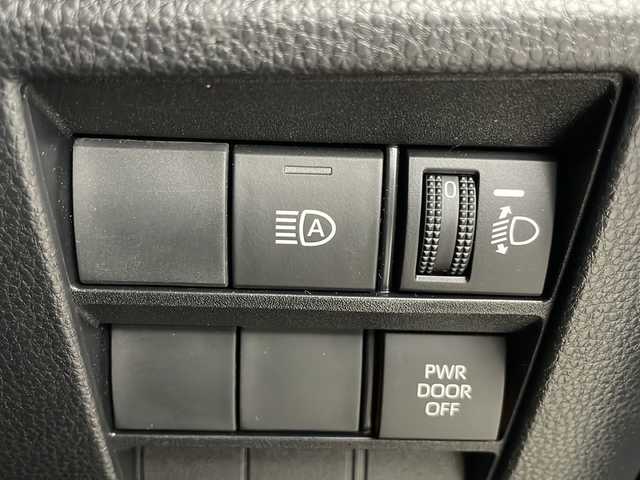 トヨタ ヴォクシー S－Z 埼玉県 2023(令5)年 2.5万km 黒 快適利便パッケージ/両側パワースライドドア/クルーズコントロール/ETC2.0/コーナーセンサー/パーキングブレーキサポート/純正ナビ/バックカメラ/前席シートヒータ/ドアバイザー/純正アルミ/純正フロアマット/ウィンカーミラー/前ドラレコ/革巻きハンドル/スペアキー/プッシュスタート