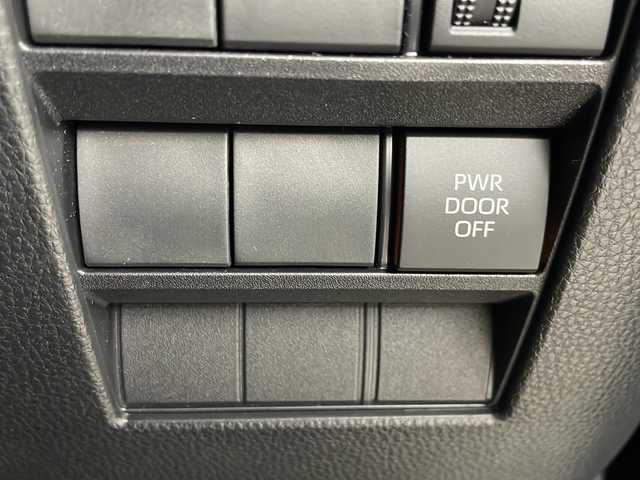 トヨタ ヴォクシー S－Z 埼玉県 2023(令5)年 2.5万km 黒 快適利便パッケージ/両側パワースライドドア/クルーズコントロール/ETC2.0/コーナーセンサー/パーキングブレーキサポート/純正ナビ/バックカメラ/前席シートヒータ/ドアバイザー/純正アルミ/純正フロアマット/ウィンカーミラー/前ドラレコ/革巻きハンドル/スペアキー/プッシュスタート