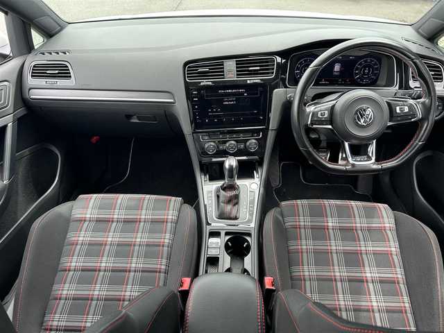 フォルクスワーゲン ゴルフ ＧＴＩ 埼玉県 2017(平29)年 8.5万km 白 純正ナビ/フルセグテレビ/BT接続/Applecarplay/バックカメラ/ETC/ACC/コーナーセンサー/純正AW/ドラレコ/BSM