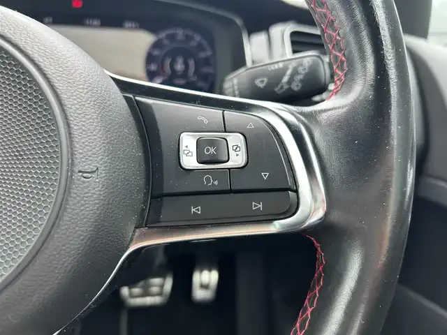フォルクスワーゲン ゴルフ ＧＴＩ 埼玉県 2017(平29)年 8.5万km 白 純正ナビ/フルセグテレビ/BT接続/Applecarplay/バックカメラ/ETC/ACC/コーナーセンサー/純正AW/ドラレコ/BSM
