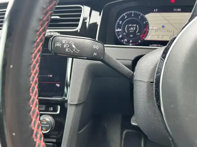 フォルクスワーゲン ゴルフ ＧＴＩ 埼玉県 2017(平29)年 8.5万km 白 純正ナビ/フルセグテレビ/BT接続/Applecarplay/バックカメラ/ETC/ACC/コーナーセンサー/純正AW/ドラレコ/BSM