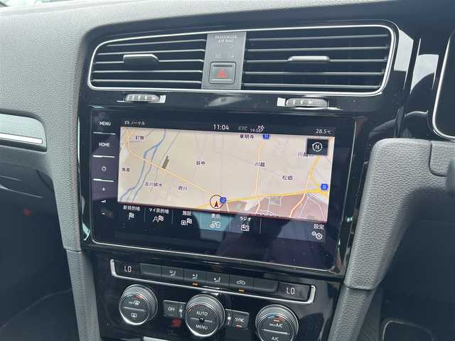 フォルクスワーゲン ゴルフ ＧＴＩ 埼玉県 2017(平29)年 8.5万km 白 純正ナビ/フルセグテレビ/BT接続/Applecarplay/バックカメラ/ETC/ACC/コーナーセンサー/純正AW/ドラレコ/BSM