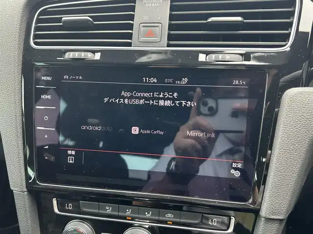 フォルクスワーゲン ゴルフ ＧＴＩ 埼玉県 2017(平29)年 8.5万km 白 純正ナビ/フルセグテレビ/BT接続/Applecarplay/バックカメラ/ETC/ACC/コーナーセンサー/純正AW/ドラレコ/BSM