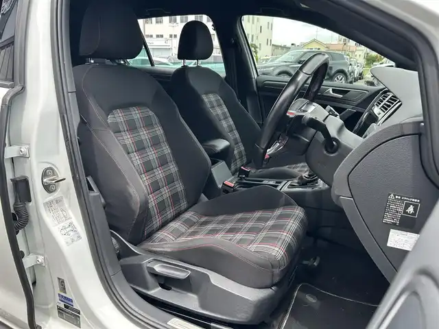フォルクスワーゲン ゴルフ ＧＴＩ 埼玉県 2017(平29)年 8.5万km 白 純正ナビ/フルセグテレビ/BT接続/Applecarplay/バックカメラ/ETC/ACC/コーナーセンサー/純正AW/ドラレコ/BSM