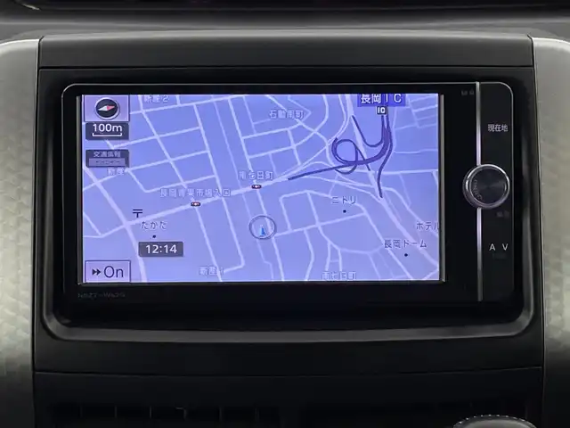 トヨタ ヴォクシー ZS 煌Z 新潟県 2013(平25)年 7.3万km ホワイトパールクリスタルシャイン ４WD/ワンオーナー/純正SDナビ/　　CD/DVD/AM/FM/フルセグ/BT/バックモニター/両側パワースライドドア/純正15インチアルミホイール付/パドルシフト/リアオートエアコン/センターデフロック/フロアマット/ドアバイザー/電動格納ミラー/ステアリングスイッチ/スペアキー/スマートキー