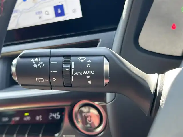 レクサス ＵＸ 250h Fスポーツ 和歌山県 2022(令4)年 3.8万km シルバー 後期型/純正12.3インチナビ/全方位カメラ/フルセグTV/衝突軽減ブレーキ/ブラインドスポットモニター/レーンキープアシスト/レーダークルコン/前後コーナーセンサー/オートライト/前後ドラレコ/ETC2.0 /ヘッドアップディスプレイ/レザーシート/シートヒーター/パワーシート/電動リアゲート/LEDヘッドライト/フォグランプ