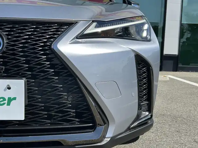 レクサス ＵＸ 250h Fスポーツ 和歌山県 2022(令4)年 3.8万km シルバー 後期型/純正12.3インチナビ/全方位カメラ/フルセグTV/衝突軽減ブレーキ/ブラインドスポットモニター/レーンキープアシスト/レーダークルコン/前後コーナーセンサー/オートライト/前後ドラレコ/ETC2.0 /ヘッドアップディスプレイ/レザーシート/シートヒーター/パワーシート/電動リアゲート/LEDヘッドライト/フォグランプ