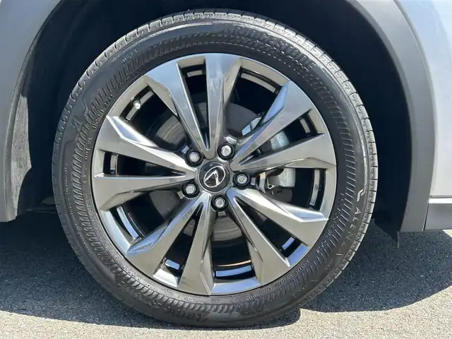 レクサス ＵＸ 250h Fスポーツ 和歌山県 2022(令4)年 3.8万km シルバー 後期型/純正12.3インチナビ/全方位カメラ/フルセグTV/衝突軽減ブレーキ/ブラインドスポットモニター/レーンキープアシスト/レーダークルコン/前後コーナーセンサー/オートライト/前後ドラレコ/ETC2.0 /ヘッドアップディスプレイ/レザーシート/シートヒーター/パワーシート/電動リアゲート/LEDヘッドライト/フォグランプ