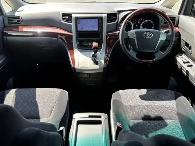 トヨタ アルファード 240S 福岡県 2011(平23)年 6.8万km ホワイトパールクリスタルシャイン プッシュスタートボタン/スマートキー/HDDナビ/Bluetoothオーディオ/ETC/フルセグTV/バックカメラ/前後コーナーセンサー/純正アルミホイール/純正フロアマット/LEDヘッドライト