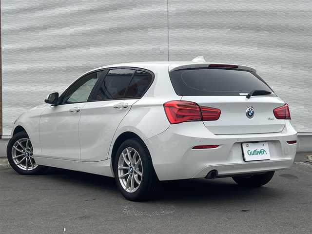 ＢＭＷ １１８ｉ セレブレーションEDマイスタイル 秋田県 2016(平28)年 8.7万km ミネラルホワイト 純正ナビ/衝突軽減システム/ツインパワーターボ/純正アルミ/バックカメラ/スマートキー/LEDヘッドライト/MTモード付AT/ドライブレコーダー/コーナーセンサー/プッシュスタート/アイドリングストップ/ステアリングスイッチ/オートライト/オートエアコン/パワーウィンドウ/パワーステアリング/横滑り防止/電動格納ウィンカーミラー/保証書/取扱説明書/記録簿