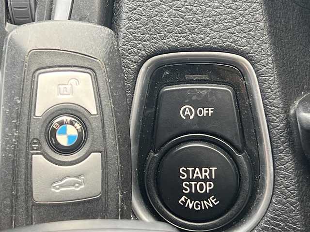 ＢＭＷ １１８ｉ セレブレーションEDマイスタイル 秋田県 2016(平28)年 8.7万km ミネラルホワイト 純正ナビ/衝突軽減システム/ツインパワーターボ/純正アルミ/バックカメラ/スマートキー/LEDヘッドライト/MTモード付AT/ドライブレコーダー/コーナーセンサー/プッシュスタート/アイドリングストップ/ステアリングスイッチ/オートライト/オートエアコン/パワーウィンドウ/パワーステアリング/横滑り防止/電動格納ウィンカーミラー/保証書/取扱説明書/記録簿