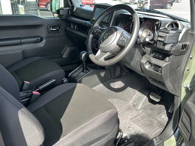 スズキ ジムニー XC 鹿児島県 2020(令2)年 7.5万km ジャングルグリーン 社外ナビ/（フルセグテレビ/Bluetooth/CD/DVD/HDMI/USB）/スズキセーフティサポート/-デュアルセンサーブレーキサポート/-誤発進抑制機能/-車線逸脱警報機能/-ふらつき警報機能/-先行車発信お知らせ機能/ヒルディセントコントロール/前席シートヒーター/ETC/クルーズコントロール/純正16インチアルミホイール/純正フロアマット/LEDヘッドライト/プッシュスタート
