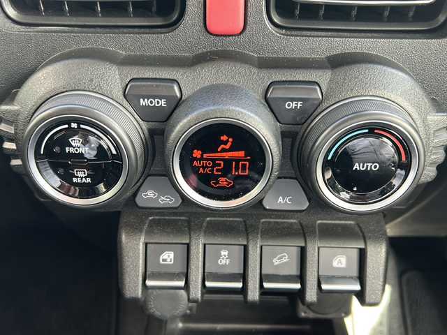 スズキ ジムニー XC 鹿児島県 2020(令2)年 7.5万km ジャングルグリーン 社外ナビ/（フルセグテレビ/Bluetooth/CD/DVD/HDMI/USB）/スズキセーフティサポート/-デュアルセンサーブレーキサポート/-誤発進抑制機能/-車線逸脱警報機能/-ふらつき警報機能/-先行車発信お知らせ機能/ヒルディセントコントロール/前席シートヒーター/ETC/クルーズコントロール/純正16インチアルミホイール/純正フロアマット/LEDヘッドライト/プッシュスタート