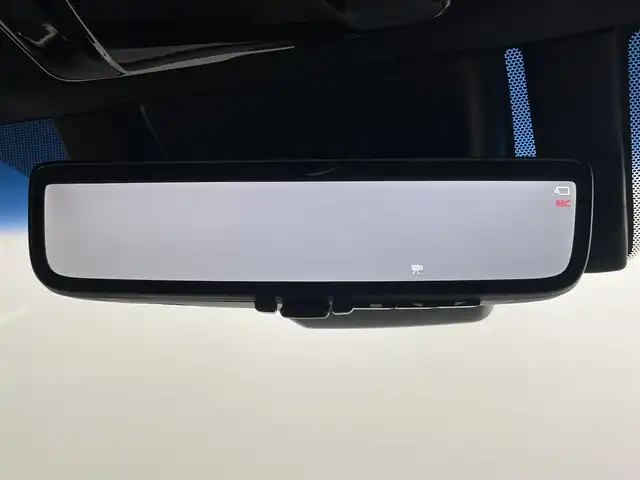 トヨタ ハリアー ハイブリッド Z レザーパッケージ 岡山県 2020(令2)年 5.4万km ホワイトパールクリスタルシャイン ＧＲエアロ（F/S/R)/ＧＲ２０インチAW(245/45R20)/ＪＢＬプレミアムサウンド/TRDマフラー/スターターリモコン（取扱説明書付き）/純正１２．３インチディスプレイオーディオ/【ナビ/Bluetooth/フルセグTV/Carplay/AUX/USB】/ブラックレザーシート/プリクラッシュセーフティ/パノラミックビューモニター/ビルトインＥＴＣ２．０/オートハイビーム/ＬＥＤヘッドライト/前席シートヒーター/前席エアシート/ステアリングヒーター/前席パワーシート/シートメモリー/社外20インチアルミホイール/純正フロアマット/コーナーセンサー（前後）/スマートキー×２/新車保証書/取扱説明書