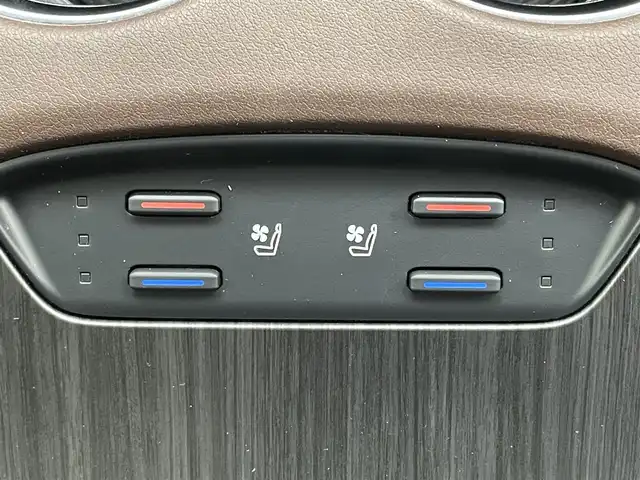 トヨタ ハリアー ハイブリッド Z レザーパッケージ 岡山県 2020(令2)年 5.4万km ホワイトパールクリスタルシャイン ＧＲエアロ（F/S/R)/ＧＲ２０インチAW(245/45R20)/ＪＢＬプレミアムサウンド/TRDマフラー/スターターリモコン（取扱説明書付き）/純正１２．３インチディスプレイオーディオ/【ナビ/Bluetooth/フルセグTV/Carplay/AUX/USB】/ブラックレザーシート/プリクラッシュセーフティ/パノラミックビューモニター/ビルトインＥＴＣ２．０/オートハイビーム/ＬＥＤヘッドライト/前席シートヒーター/前席エアシート/ステアリングヒーター/前席パワーシート/シートメモリー/社外20インチアルミホイール/純正フロアマット/コーナーセンサー（前後）/スマートキー×２/新車保証書/取扱説明書