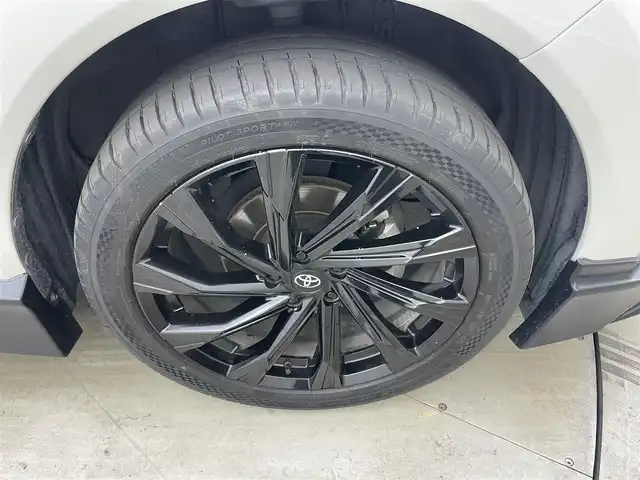 トヨタ ハリアー ハイブリッド Z レザーパッケージ 岡山県 2020(令2)年 5.4万km ホワイトパールクリスタルシャイン ＧＲエアロ（F/S/R)/ＧＲ２０インチAW(245/45R20)/ＪＢＬプレミアムサウンド/TRDマフラー/スターターリモコン（取扱説明書付き）/純正１２．３インチディスプレイオーディオ/【ナビ/Bluetooth/フルセグTV/Carplay/AUX/USB】/ブラックレザーシート/プリクラッシュセーフティ/パノラミックビューモニター/ビルトインＥＴＣ２．０/オートハイビーム/ＬＥＤヘッドライト/前席シートヒーター/前席エアシート/ステアリングヒーター/前席パワーシート/シートメモリー/社外20インチアルミホイール/純正フロアマット/コーナーセンサー（前後）/スマートキー×２/新車保証書/取扱説明書
