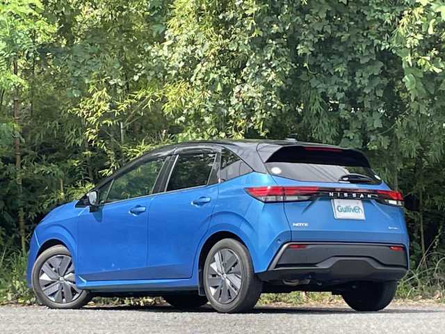 日産 ノート X 大分県 2021(令3)年 5.1万km ビビットブルー / スーパーブラック 2トーン プロパイロット/純正コネクトナビ/アラウンドビューモニター/スマートルームミラー/フルセグ/Bluetooth/USB/アダプティブクルーズコントロール/純正LEDヘッドライト/オートライトコントロール/おくだけ充電/前後ドライブレコーダー/ビルトインETC/スマートキー/プッシュスタート/前後クリアランスソナー/エマージェンシーブレーキ