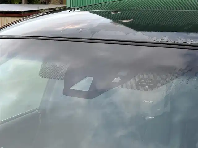 トヨタ ハリアー プレミアム 福岡県 2015(平27)年 6.3万km ブラック プッシュスタートボタン/スマートキー/クルーズコントロール/HDDナビ/Bluetoothオーディオ/フルセグTV/バックカメラ/ETC/サンルーフ/電動リアゲート/全方位ドライブレコーダー/運転席パワーシート/純正アルミホイール/LEDヘッドライト