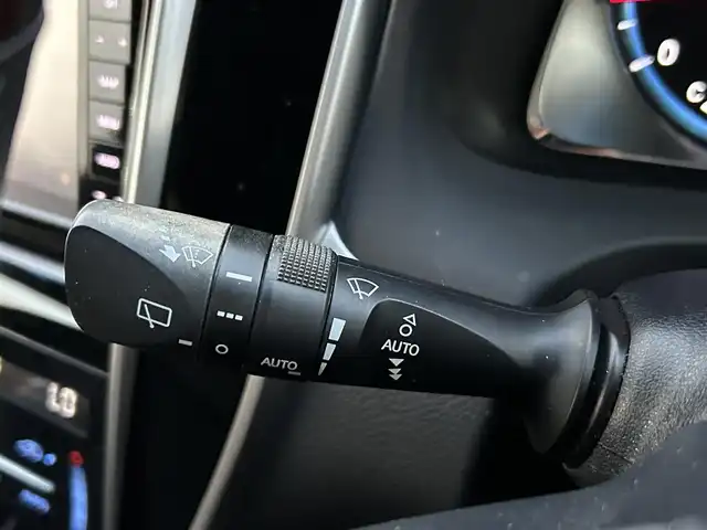 トヨタ ハリアー プレミアム 福岡県 2015(平27)年 6.3万km ブラック プッシュスタートボタン/スマートキー/クルーズコントロール/HDDナビ/Bluetoothオーディオ/フルセグTV/バックカメラ/ETC/サンルーフ/電動リアゲート/全方位ドライブレコーダー/運転席パワーシート/純正アルミホイール/LEDヘッドライト