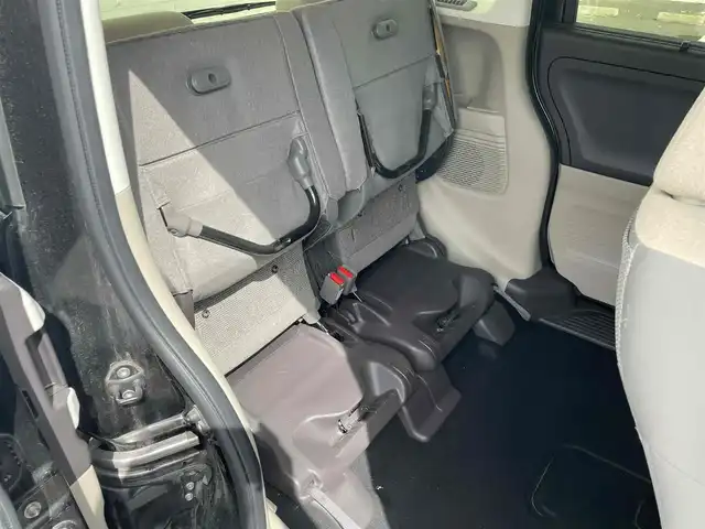 ホンダ Ｎ ＢＯＸ G L ホンダセンシング 千葉県 2017(平29)年 9.7万km クリスタルブラックパール (株)IDOMが運営する【じしゃロン八千代店】の自社ローン対象車両になります。こちらは現金またはオートローンご利用時の価格です。自社ローンご希望の方は別途その旨お申付け下さい/ホンダセンシング/・衝突軽減ブレーキ（CMBS）/・車線維持支援システム（LKAS）/・アダプティブクルーズコントロール（ACC）/・後方誤発進抑制機能/・誤発進抑制機能/両側パワースライドドア/純正メモリーナビ/地デジTV/【DVD/CD再生機能　Bluetooth接続】/バックカメラ/ETC/LEDヘッドライト