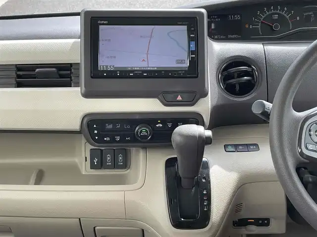 ホンダ Ｎ ＢＯＸ G L ホンダセンシング 千葉県 2017(平29)年 9.7万km クリスタルブラックパール (株)IDOMが運営する【じしゃロン八千代店】の自社ローン対象車両になります。こちらは現金またはオートローンご利用時の価格です。自社ローンご希望の方は別途その旨お申付け下さい/ホンダセンシング/・衝突軽減ブレーキ（CMBS）/・車線維持支援システム（LKAS）/・アダプティブクルーズコントロール（ACC）/・後方誤発進抑制機能/・誤発進抑制機能/両側パワースライドドア/純正メモリーナビ/地デジTV/【DVD/CD再生機能　Bluetooth接続】/バックカメラ/ETC/LEDヘッドライト