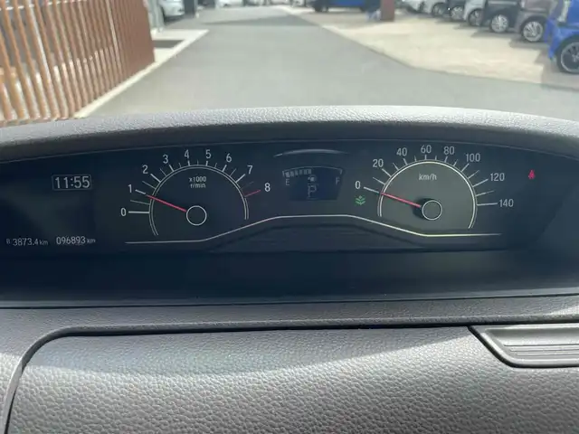 ホンダ Ｎ ＢＯＸ G L ホンダセンシング 千葉県 2017(平29)年 9.7万km クリスタルブラックパール (株)IDOMが運営する【じしゃロン八千代店】の自社ローン対象車両になります。こちらは現金またはオートローンご利用時の価格です。自社ローンご希望の方は別途その旨お申付け下さい/ホンダセンシング/・衝突軽減ブレーキ（CMBS）/・車線維持支援システム（LKAS）/・アダプティブクルーズコントロール（ACC）/・後方誤発進抑制機能/・誤発進抑制機能/両側パワースライドドア/純正メモリーナビ/地デジTV/【DVD/CD再生機能　Bluetooth接続】/バックカメラ/ETC/LEDヘッドライト