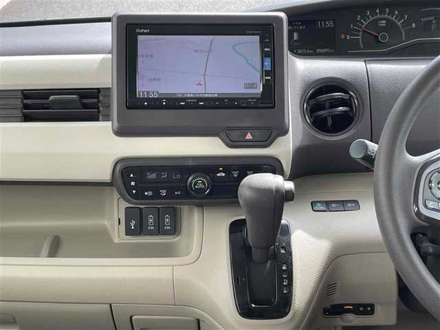 ホンダ Ｎ ＢＯＸ G L ホンダセンシング 千葉県 2017(平29)年 9.7万km クリスタルブラックパール (株)IDOMが運営する【じしゃロン八千代店】の自社ローン対象車両になります。こちらは現金またはオートローンご利用時の価格です。自社ローンご希望の方は別途その旨お申付け下さい/ホンダセンシング/・衝突軽減ブレーキ（CMBS）/・車線維持支援システム（LKAS）/・アダプティブクルーズコントロール（ACC）/・後方誤発進抑制機能/・誤発進抑制機能/両側パワースライドドア/純正メモリーナビ/地デジTV/【DVD/CD再生機能　Bluetooth接続】/バックカメラ/ETC/LEDヘッドライト