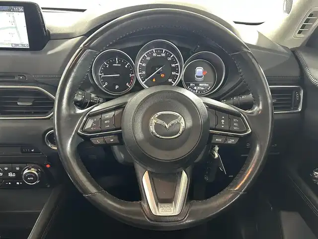 マツダ ＣＸ－５ XD Lパッケージ 佐賀県 2017(平29)年 8.6万km ソウルレッドクリスタルM 純正8インチナビ/フルセグTV/DVD/CD/Bluetooth/アルパイン製10.2インチフリップダウンモニター/BOSEプレミアムサウンド/バックカメラ/衝突被害軽減システム/ブラインドスポットモニター/レーダークルーズコントロール/レーンアシスト/オートライト/LEDヘッドライト/フォグライト/パーキングセンサー/ビルトインETC/電子パーキング/ブレーキホールド/ステアリングヒーター/レザーシート/全席シートヒーター/運転席・助手席パワーシート/パワーバックドア/メモリーシート/純正19インチアルミホイール/純正フロアマット