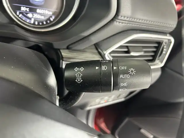 マツダ ＣＸ－５ XD Lパッケージ 佐賀県 2017(平29)年 8.6万km ソウルレッドクリスタルM 純正8インチナビ/フルセグTV/DVD/CD/Bluetooth/アルパイン製10.2インチフリップダウンモニター/BOSEプレミアムサウンド/バックカメラ/衝突被害軽減システム/ブラインドスポットモニター/レーダークルーズコントロール/レーンアシスト/オートライト/LEDヘッドライト/フォグライト/パーキングセンサー/ビルトインETC/電子パーキング/ブレーキホールド/ステアリングヒーター/レザーシート/全席シートヒーター/運転席・助手席パワーシート/パワーバックドア/メモリーシート/純正19インチアルミホイール/純正フロアマット